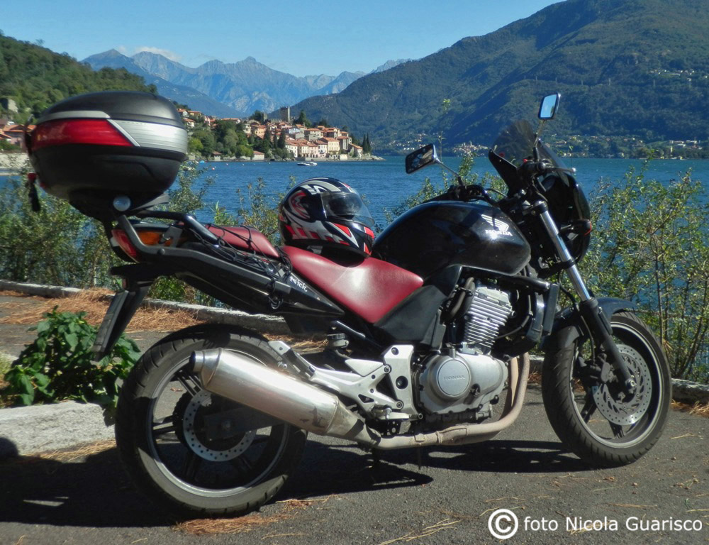 moto nei pressi di Acquaseria,panorama alto lago di Como