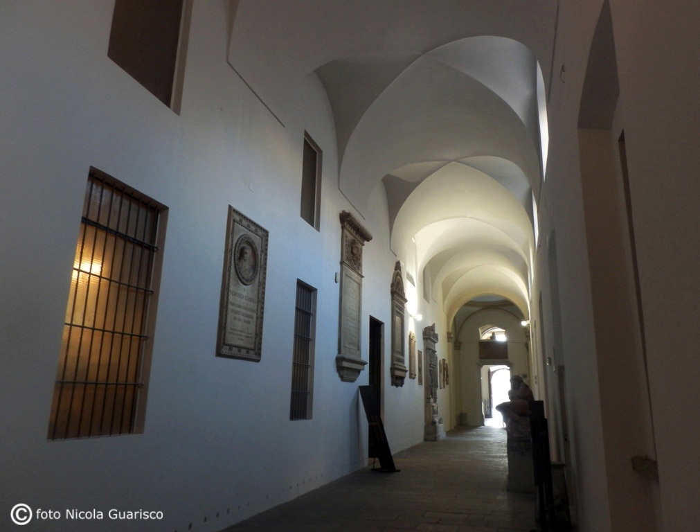 corridoio dell'accademia di brera a milano